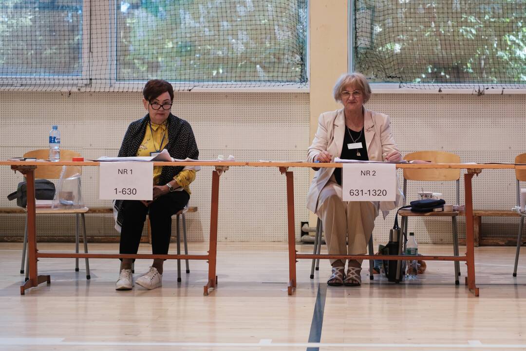 Kauniečiai balsuoja prezidento rinkimuose