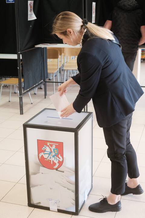 Kauniečiai balsuoja prezidento rinkimuose