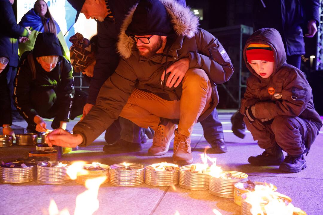 „Laisvė šviečia. Radarom, Kaunas“ kauniečius subūrė Vienybės aikštėje