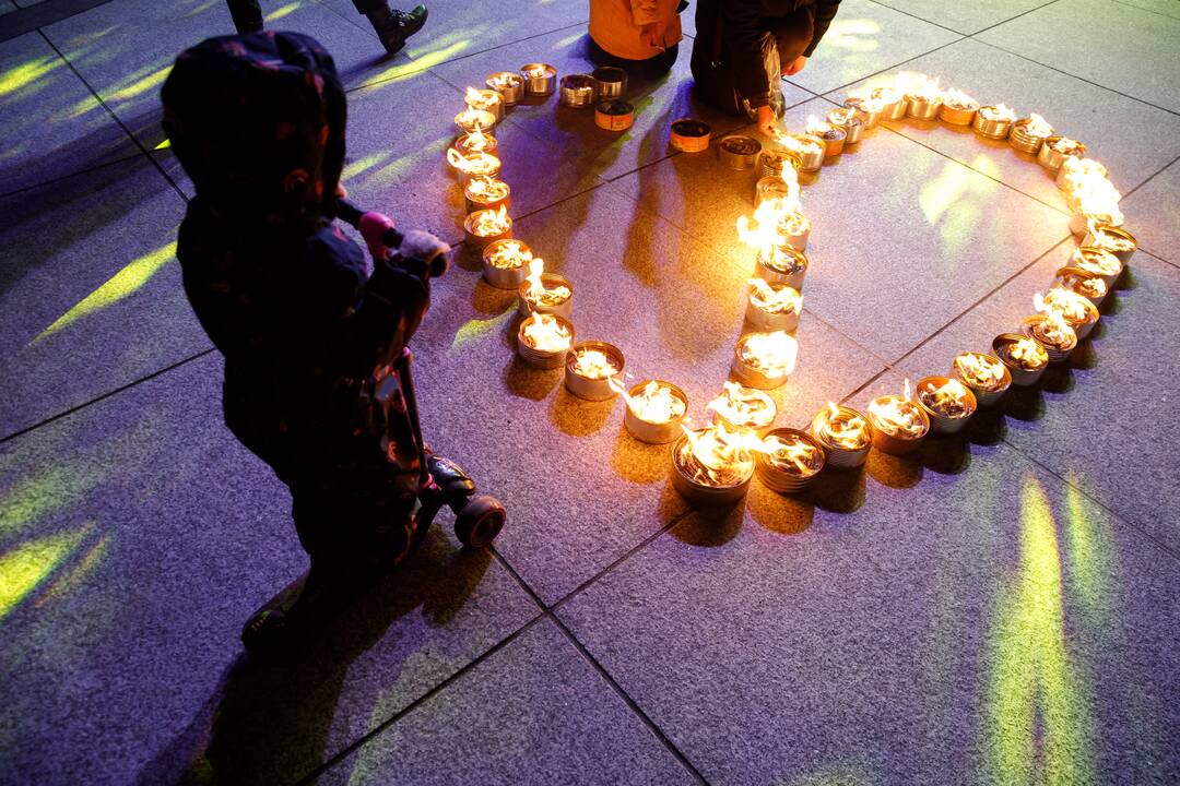 „Laisvė šviečia. Radarom, Kaunas“ kauniečius subūrė Vienybės aikštėje