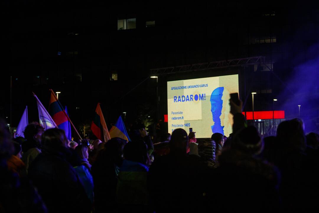 „Laisvė šviečia. Radarom, Kaunas“ kauniečius subūrė Vienybės aikštėje