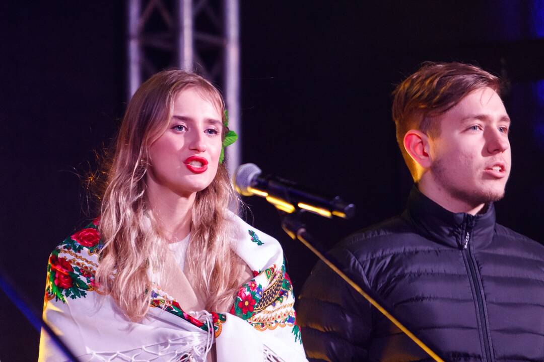 „Laisvė šviečia. Radarom, Kaunas“ kauniečius subūrė Vienybės aikštėje