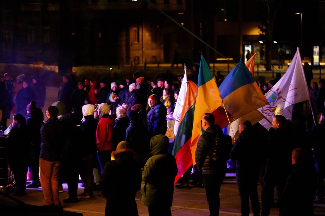 „Laisvė šviečia. Radarom, Kaunas“ kauniečius subūrė Vienybės aikštėje