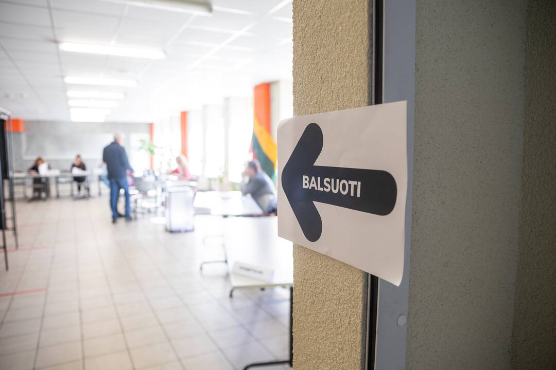 Kauniečiai balsuoja prezidento rinkimuose