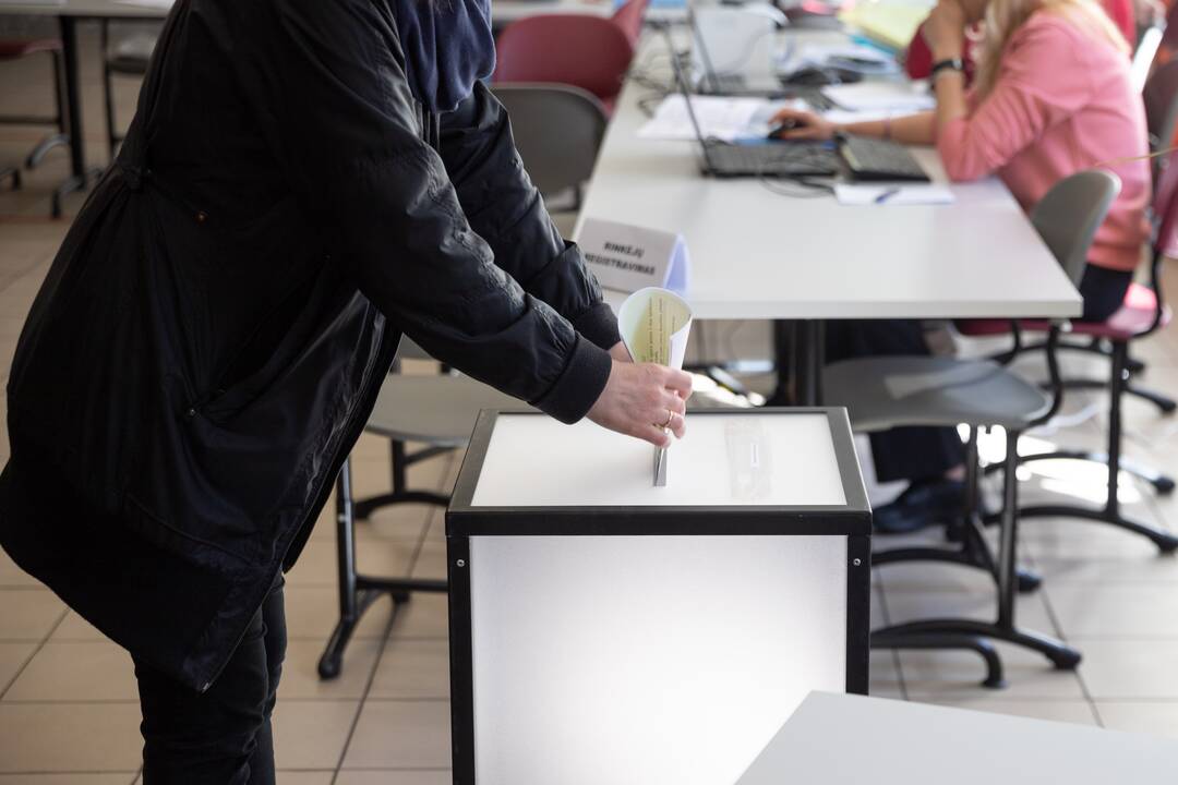 Kauniečiai balsuoja prezidento rinkimuose
