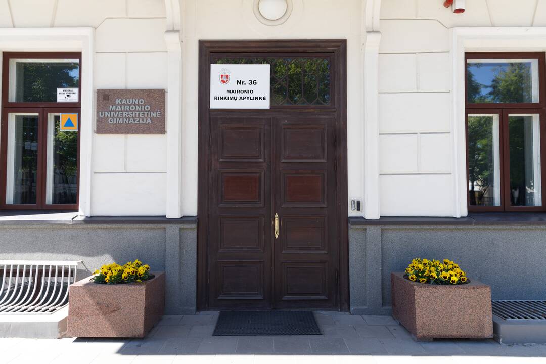 Kauniečiai balsuoja prezidento rinkimuose