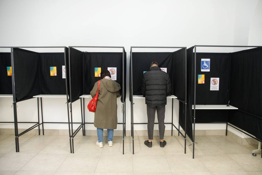 Kauniečiai balsuoja prezidento rinkimuose
