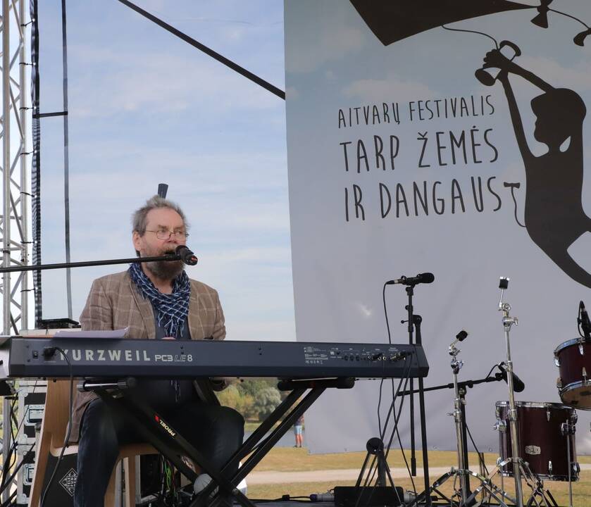 Zapyškio aitvarų festivalis „Tarp dangaus ir žemės“