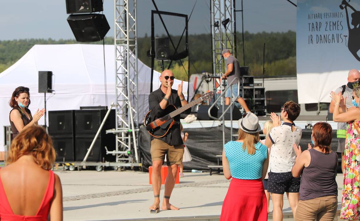 Zapyškio aitvarų festivalis „Tarp dangaus ir žemės“