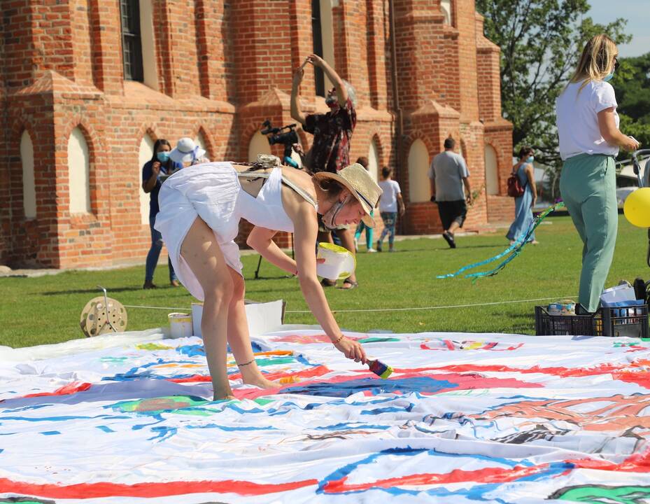 Zapyškio aitvarų festivalis „Tarp dangaus ir žemės“