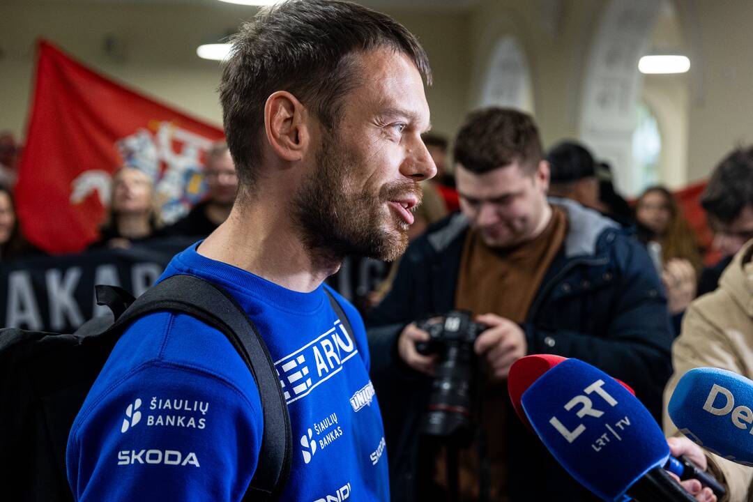 Dakaro ralio dalyvių sutikimas oro uoste