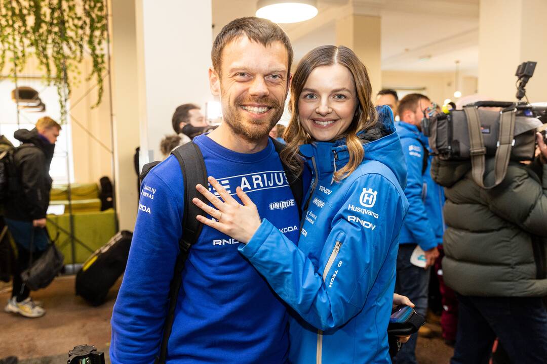 Dakaro ralio dalyvių sutikimas oro uoste