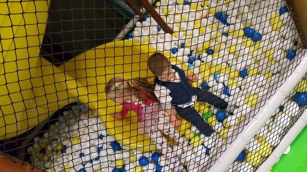 Nerijus ir Agnė Juškos su sūnumi Pauliumi