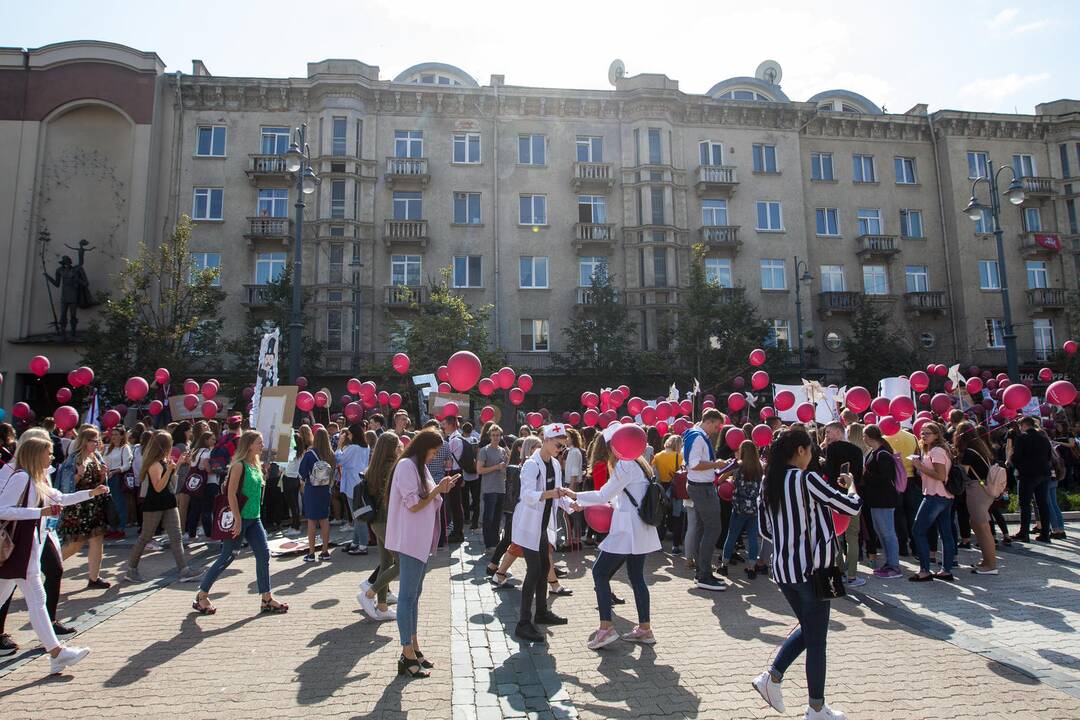Šventinė VU studentų eisena