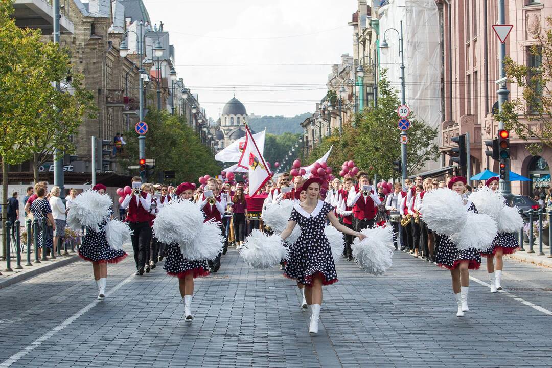 Šventinė VU studentų eisena