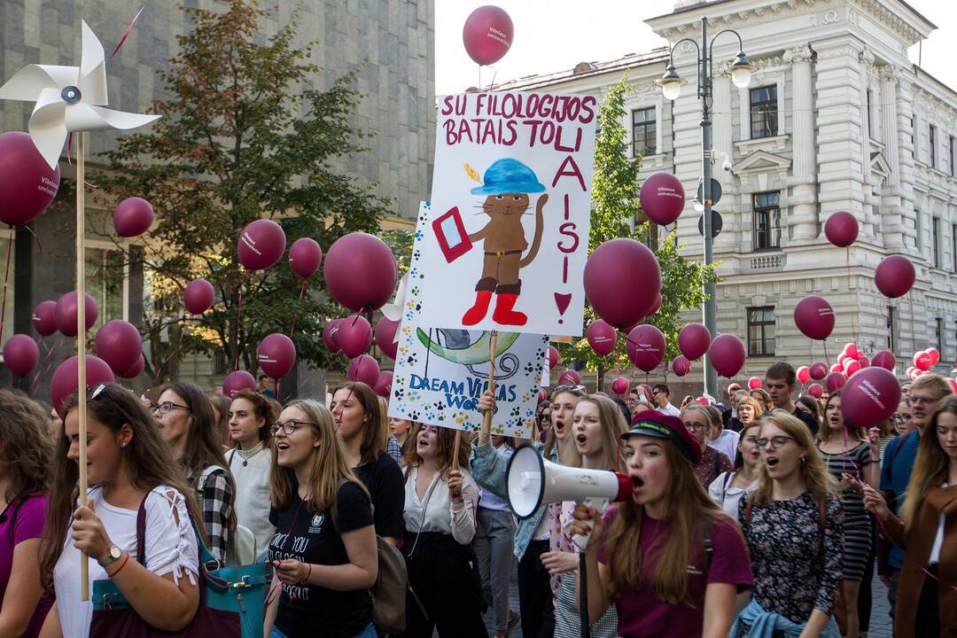 Šventinė VU studentų eisena