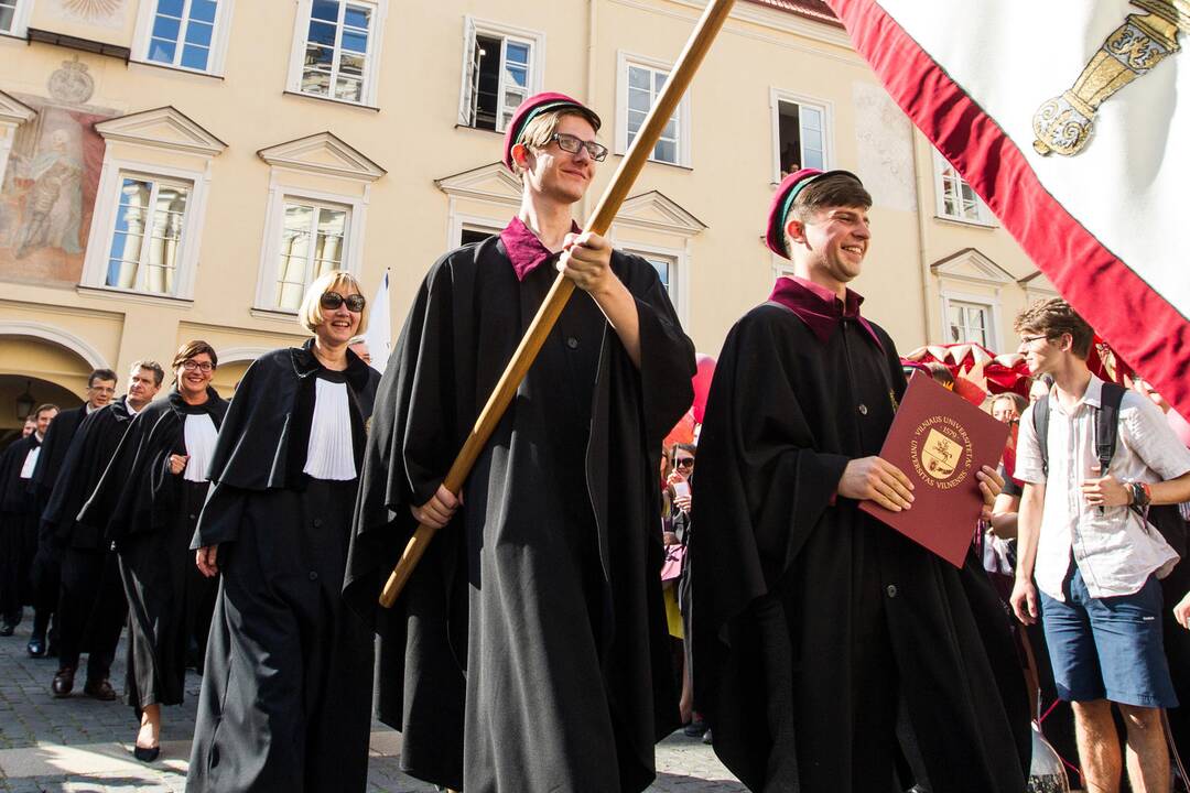 Šventinė VU studentų eisena