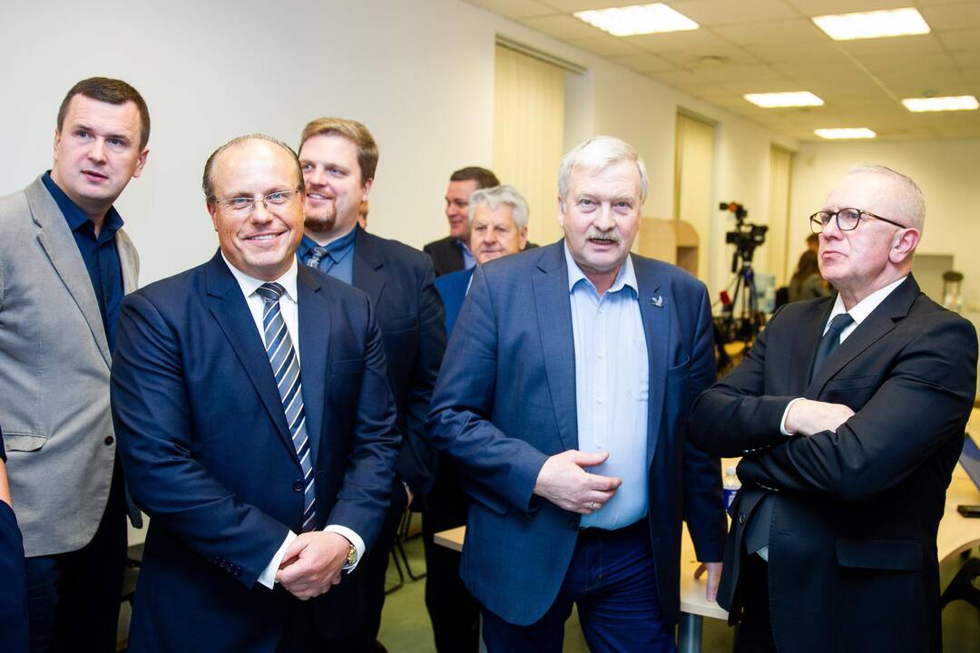 Partijos laukia rinkimų į savivaldos tarybas rezultatų