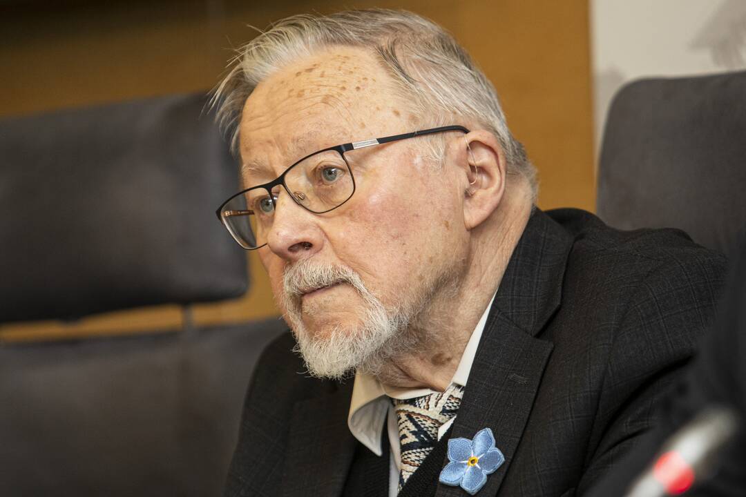 Valdas ir Alma Adamkai, Vytautas Landsbergis