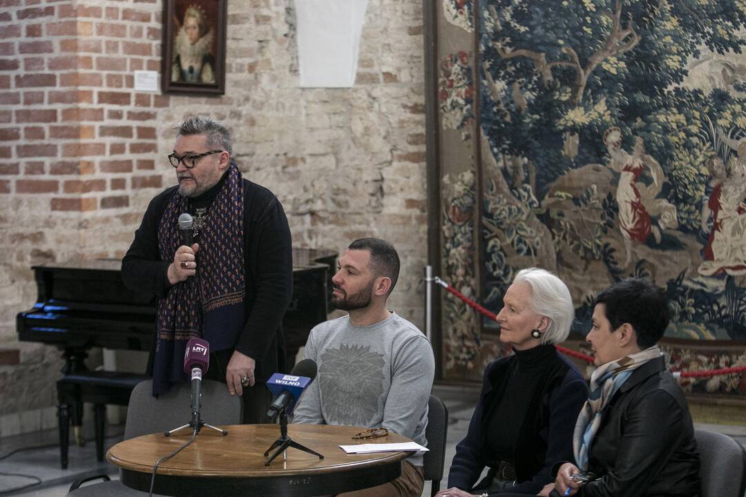 A. Vasiljevo paroda „Kai aristokratai kūrė madą. XVIII–XXI a.“ 