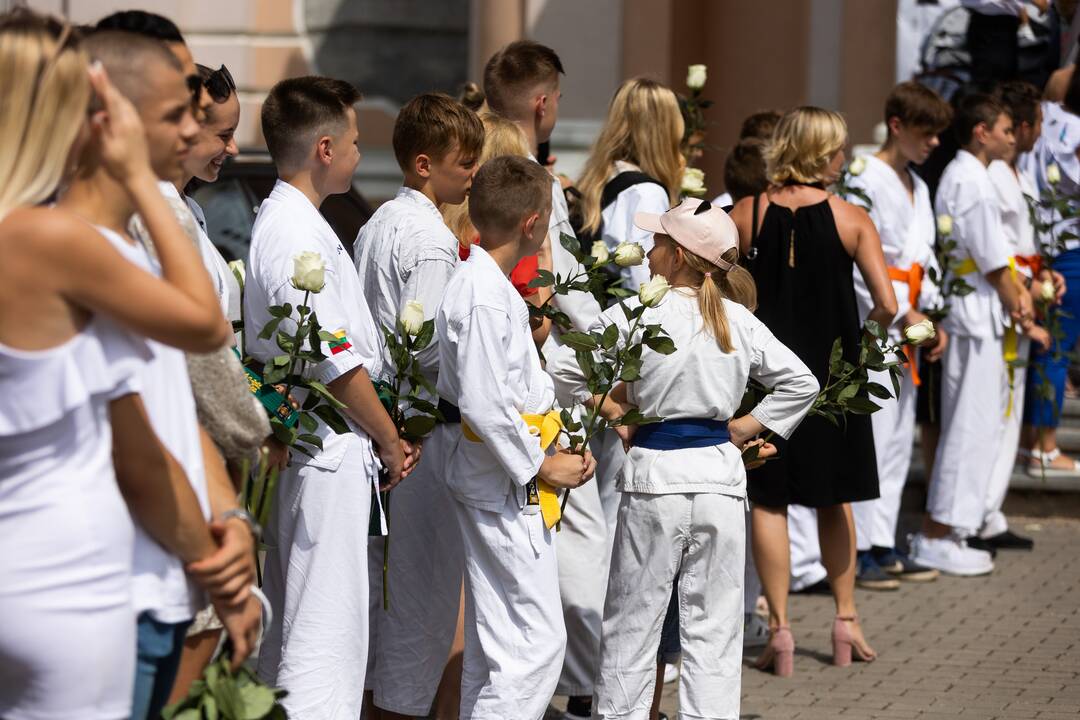 Kaskadininko D. Petrikausko vestuvės