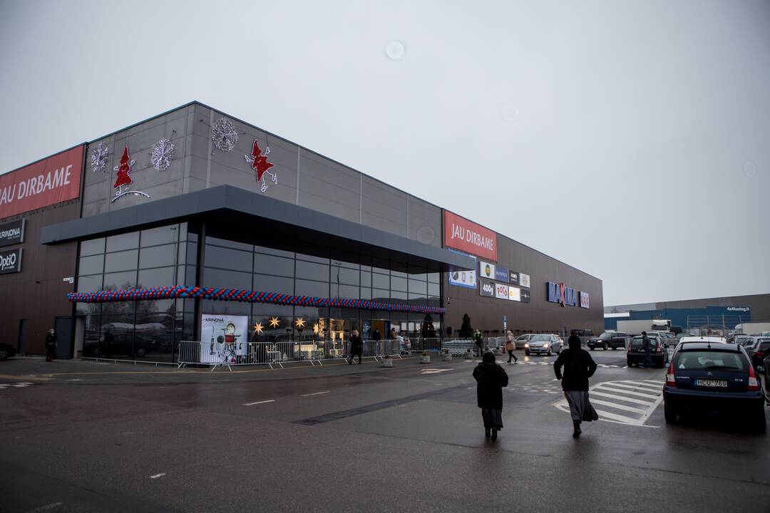 Pirkėjai plūsta į atnaujintą Aleksoto „Maximą“