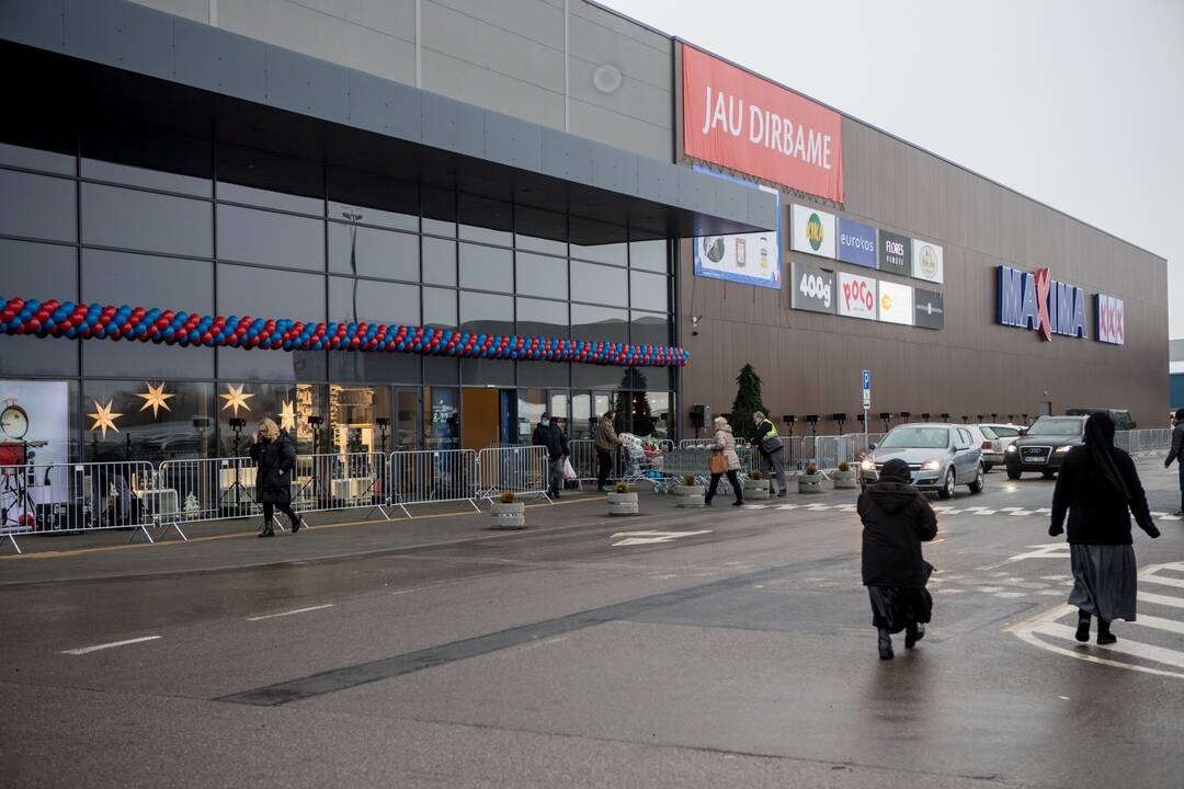 Pirkėjai plūsta į atnaujintą Aleksoto „Maximą“