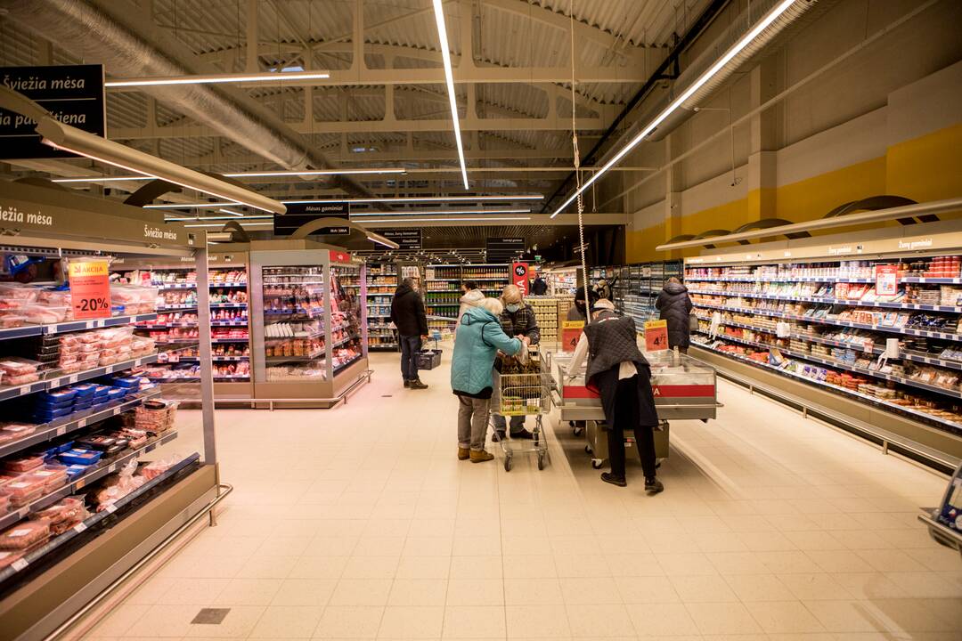 Pirkėjai plūsta į atnaujintą Aleksoto „Maximą“