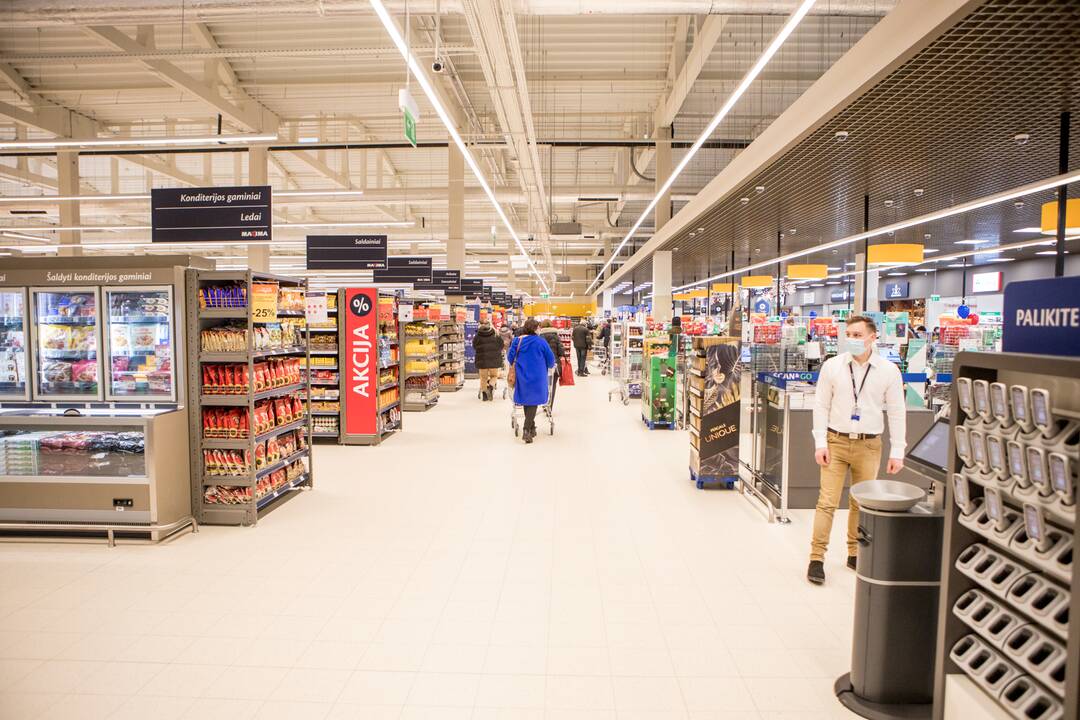 Pirkėjai plūsta į atnaujintą Aleksoto „Maximą“