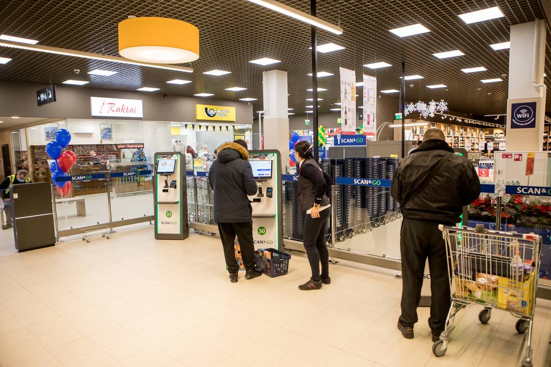 Pirkėjai plūsta į atnaujintą Aleksoto „Maximą“
