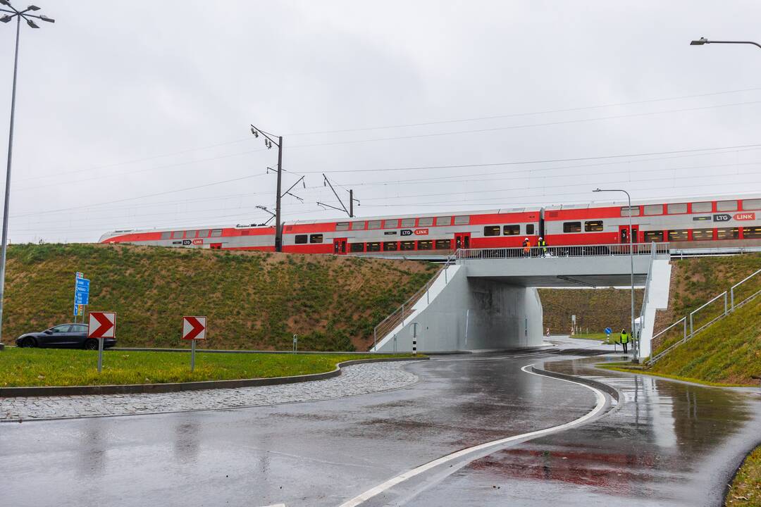 Tunelio kelių Lentvaris–Vievis sankirtoje atidarymas