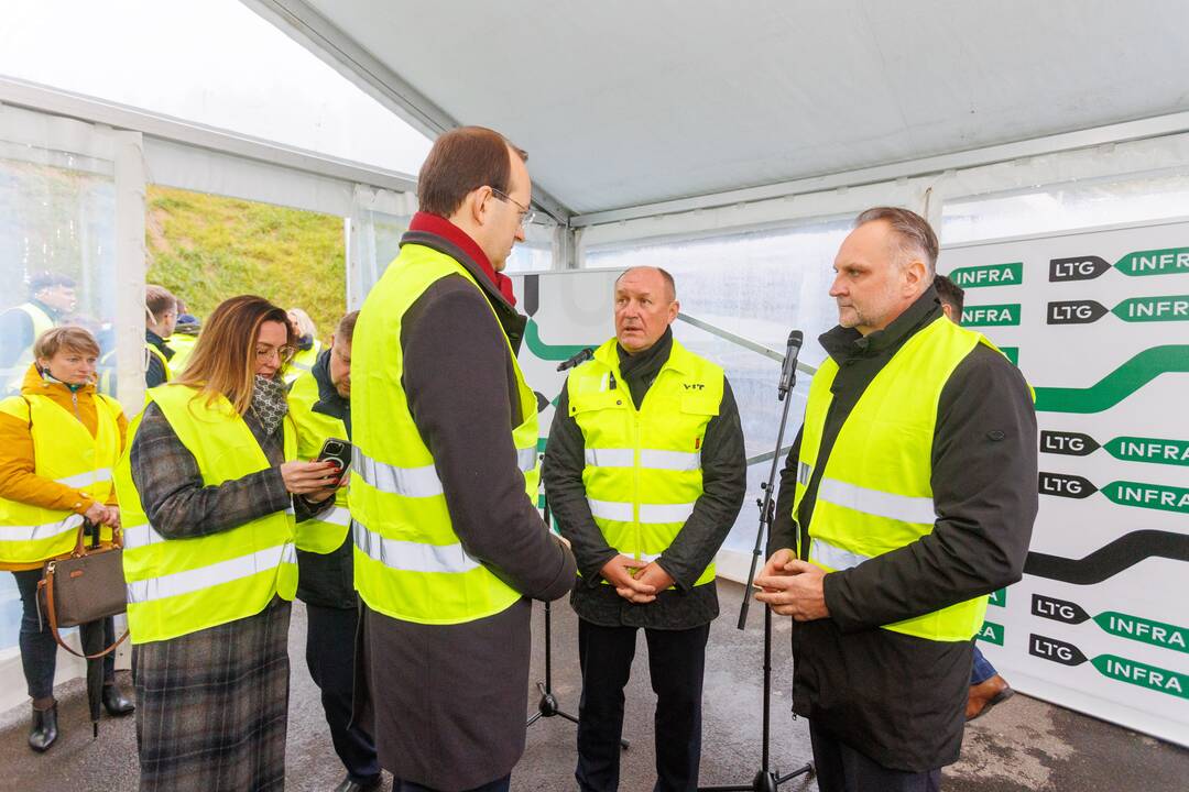 Tunelio kelių Lentvaris–Vievis sankirtoje atidarymas