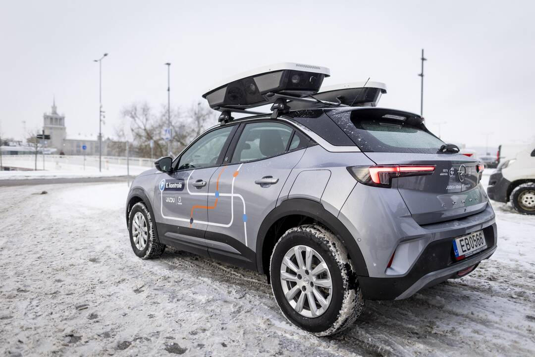 Vilniuje pristatytas e. kontrolės automobilis