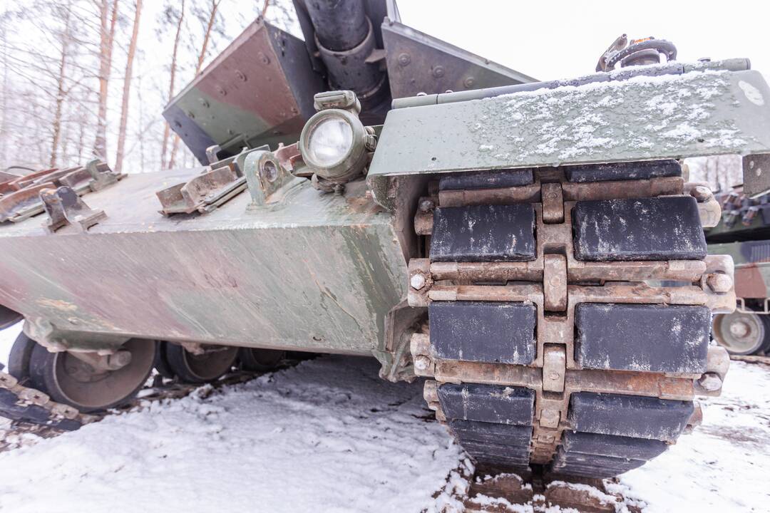 Tankų „Leopard“ testavimas Gaižiūnų poligone