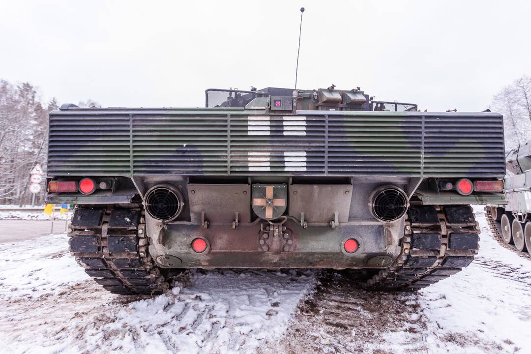 Tankų „Leopard“ testavimas Gaižiūnų poligone