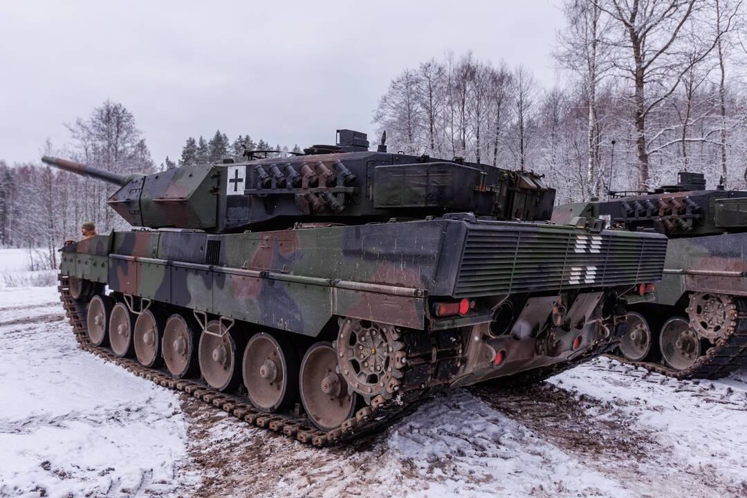 Tankų „Leopard“ testavimas Gaižiūnų poligone