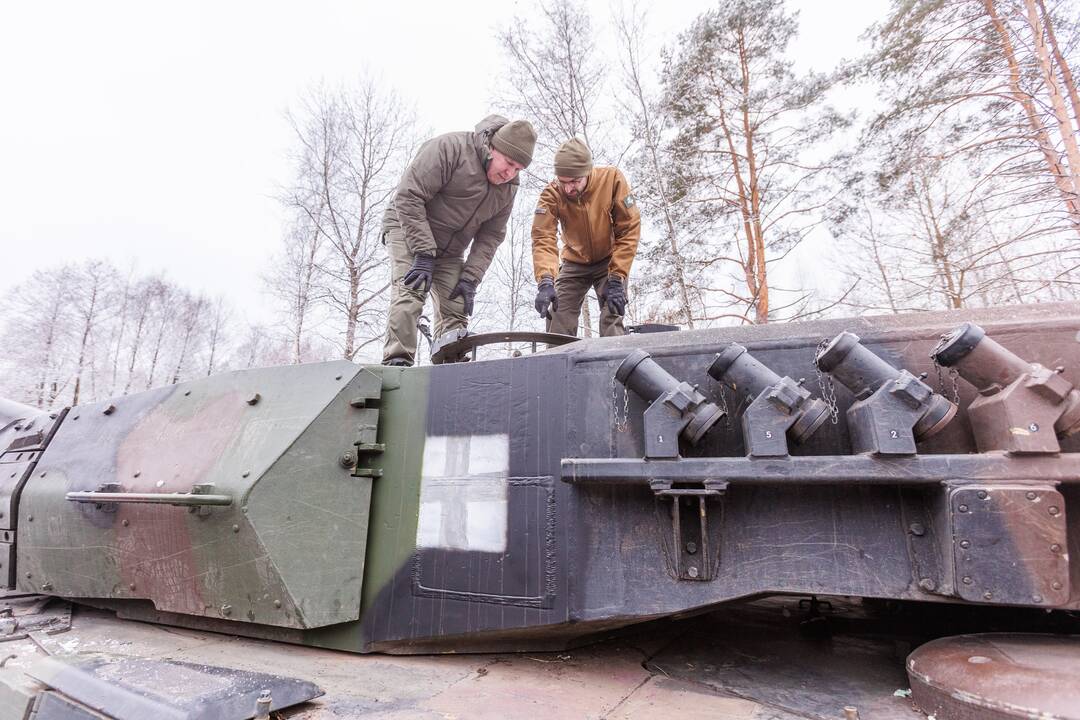Tankų „Leopard“ testavimas Gaižiūnų poligone