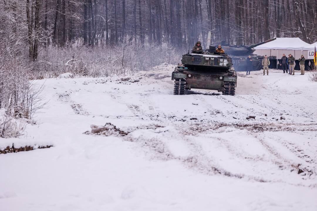Tankų „Leopard“ testavimas Gaižiūnų poligone