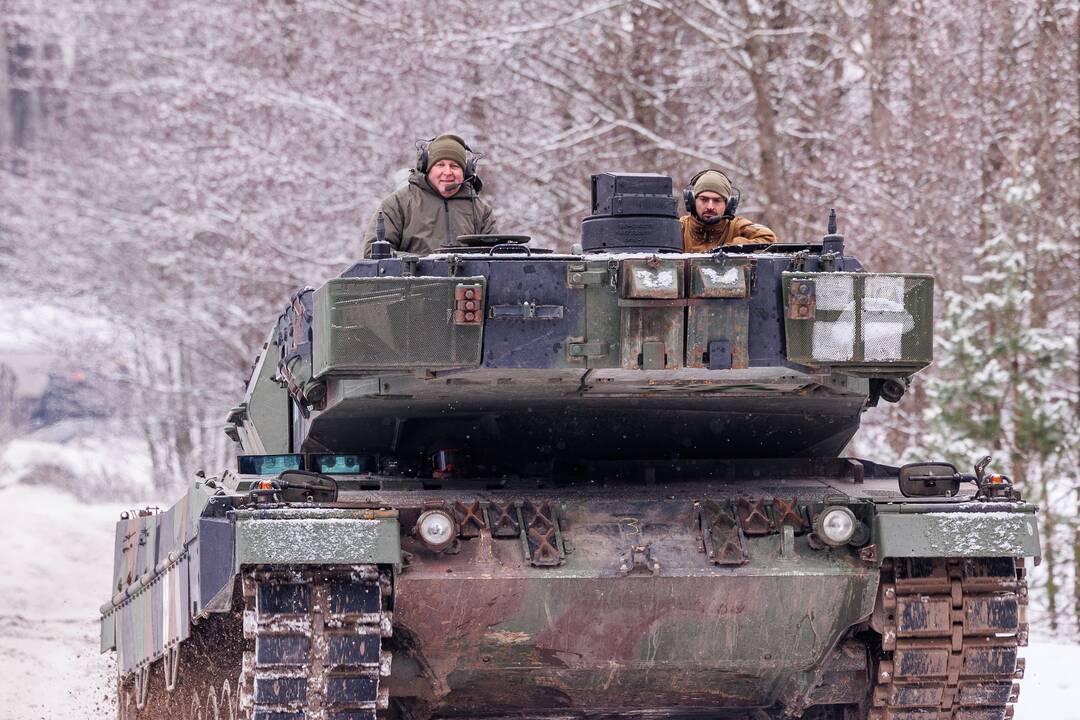 Tankų „Leopard“ testavimas Gaižiūnų poligone