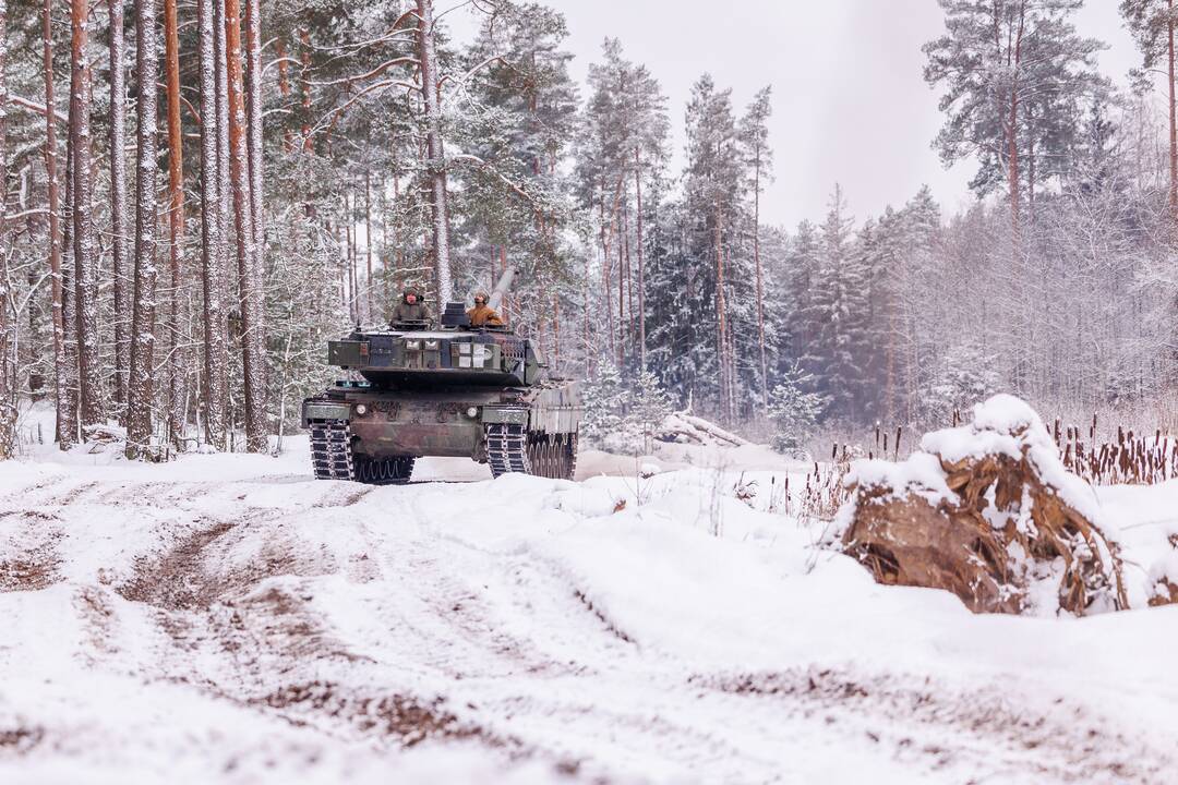 Tankų „Leopard“ testavimas Gaižiūnų poligone