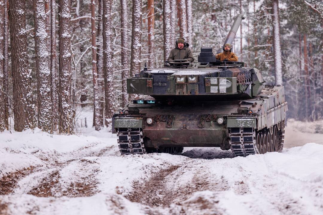 Tankų „Leopard“ testavimas Gaižiūnų poligone