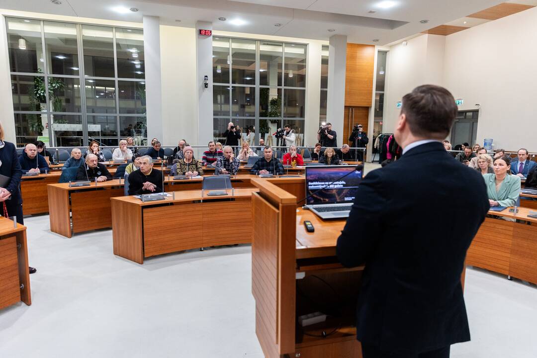 Vilniaus mero susitikimas su nukentėjusiais Viršuliškių daugiabučio gyventojais