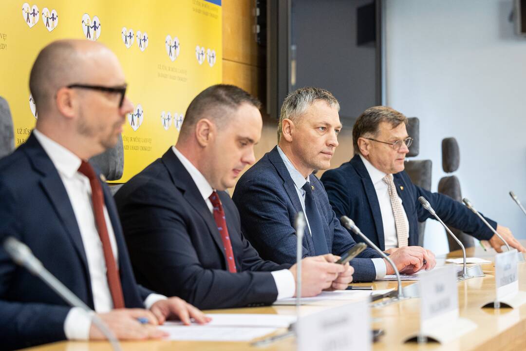 Seimo komisijos dėl VSD pranešėjo informacijos spaudos konferencija
