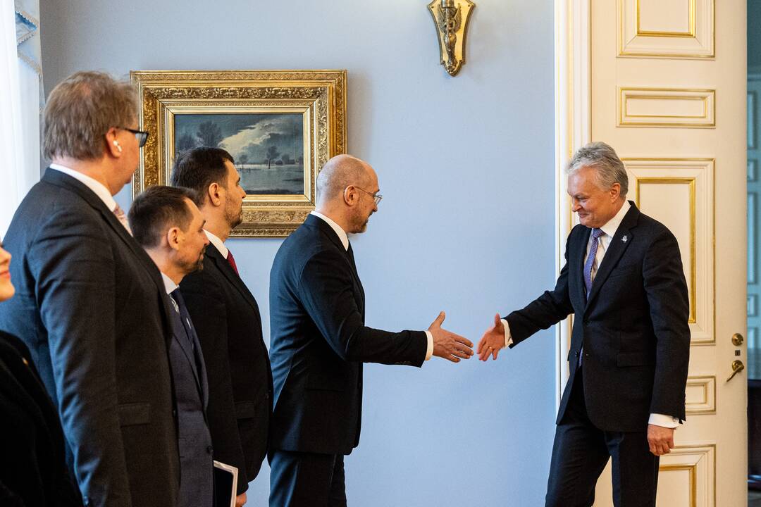 G. Nausėda įteikė Lietuvos valstybės apdovanojimą Ukrainos premjerui