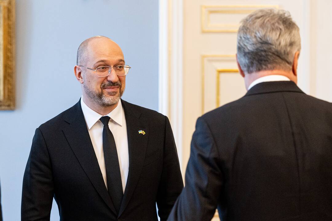 G. Nausėda įteikė Lietuvos valstybės apdovanojimą Ukrainos premjerui