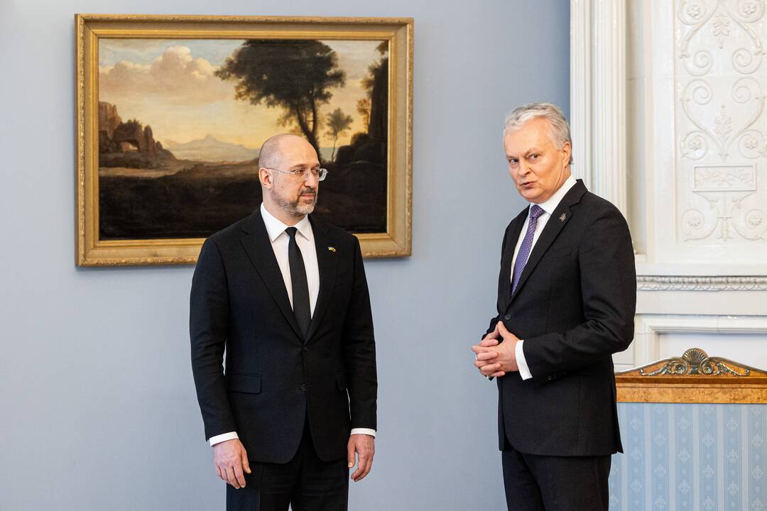 G. Nausėda įteikė Lietuvos valstybės apdovanojimą Ukrainos premjerui