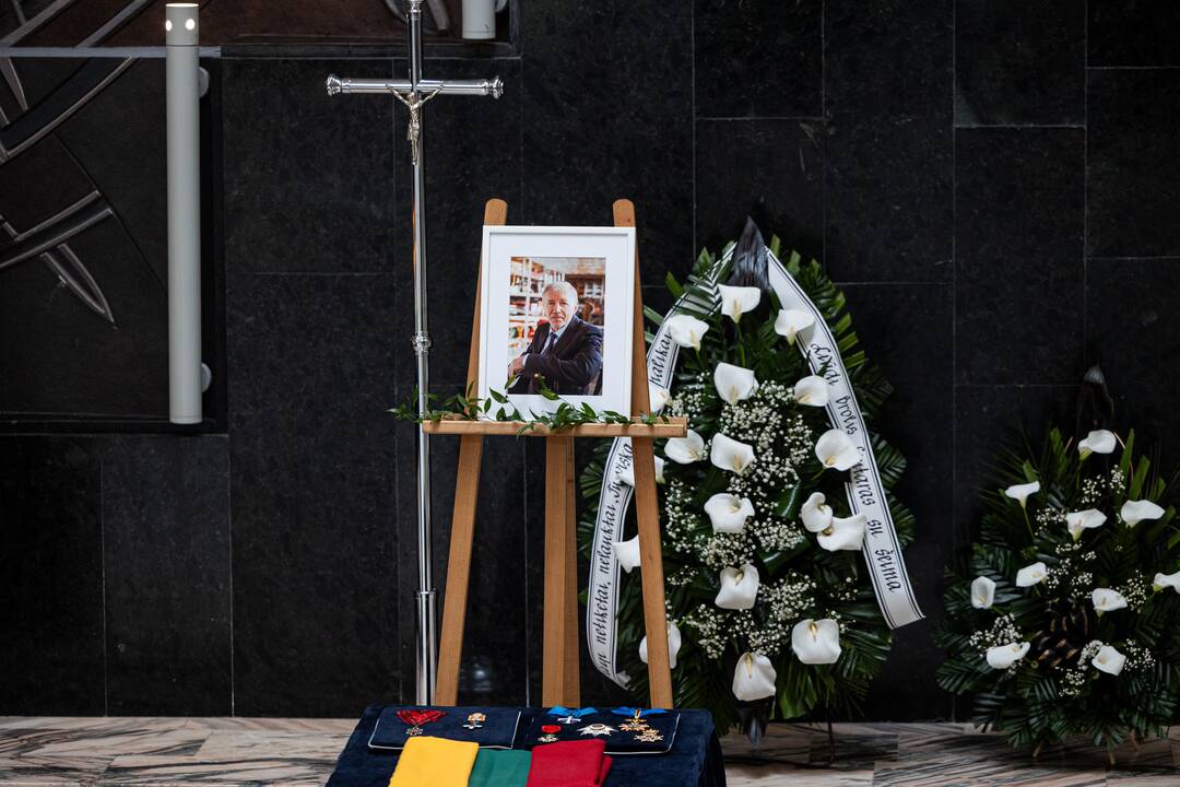 Vilniuje atsisveikinama su G. Kirkilu