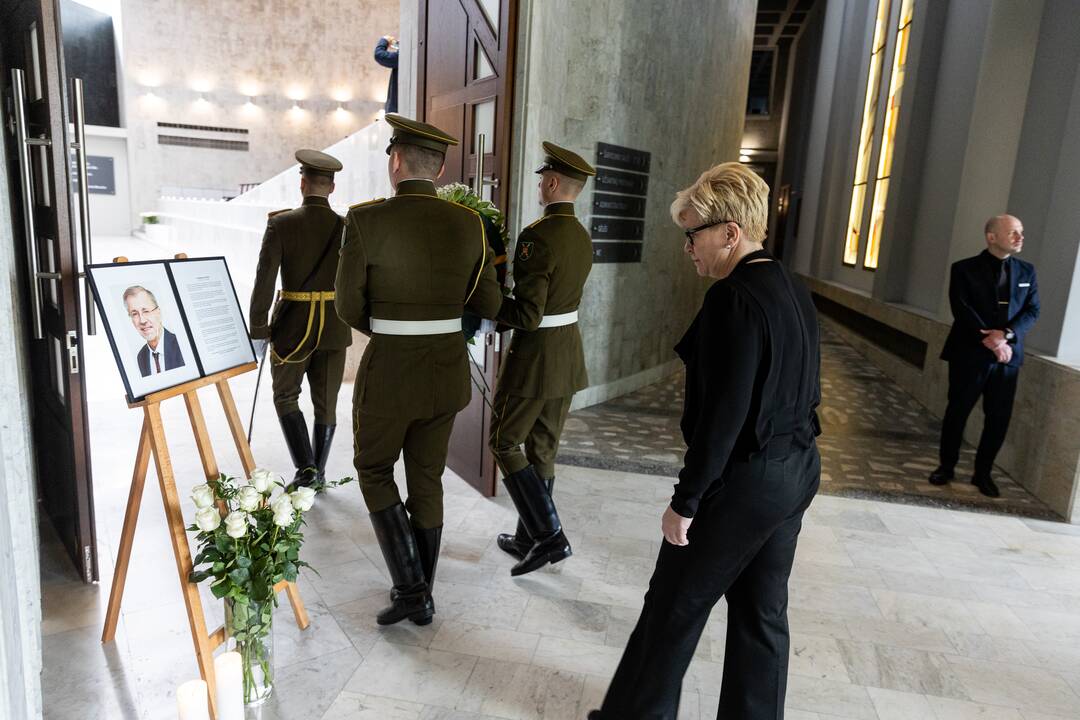 Vilniuje atsisveikinama su G. Kirkilu