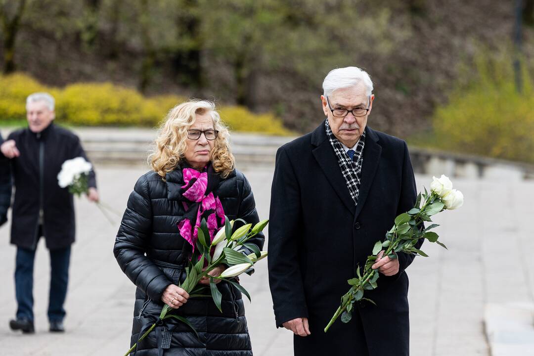 Vilniuje atsisveikinama su G. Kirkilu