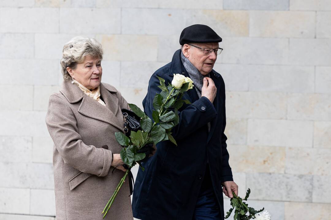 Vilniuje atsisveikinama su G. Kirkilu